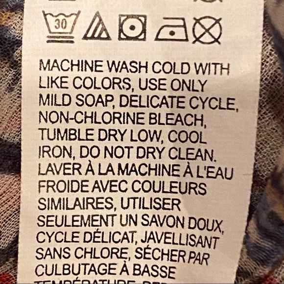 ⭐️HOST PICK⭐️ Lucky Brand Keyhole Print Mix Top - Picture 6 of 6